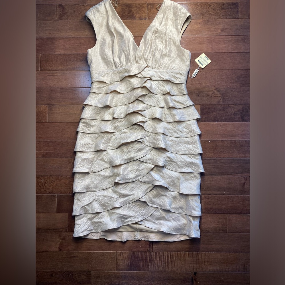 GORGEOUS Jessica Champagne Tiered Cocktail Dress Womens sz 12